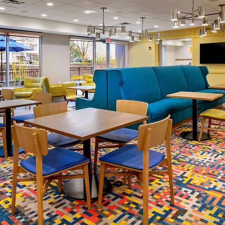 Hampton Inn By Hilton St Louis Airport Woodson Terrace ภายนอก รูปภาพ
